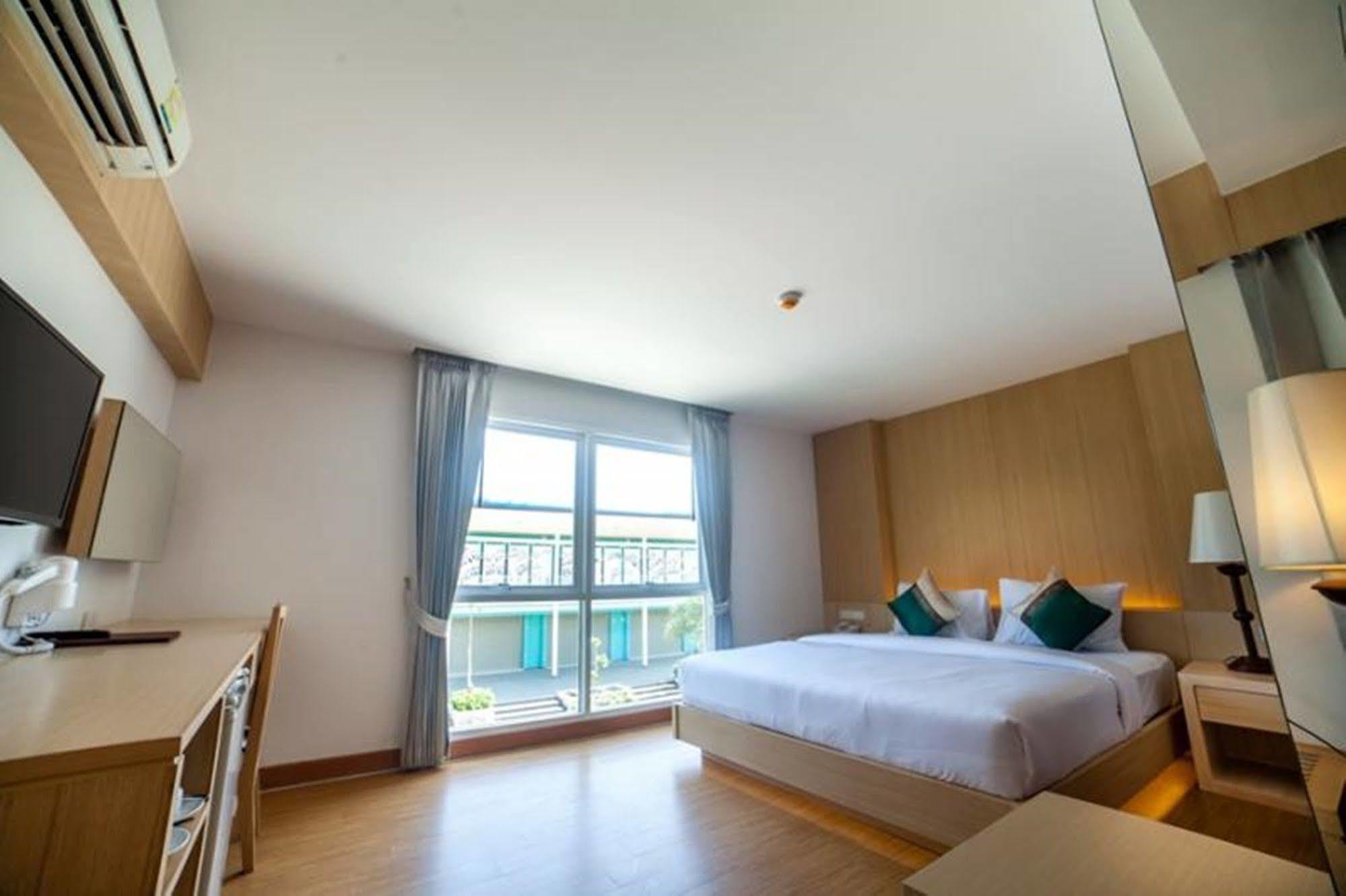 Phi Phi Harbour View Hotel-Sha Extra Plus Extérieur photo